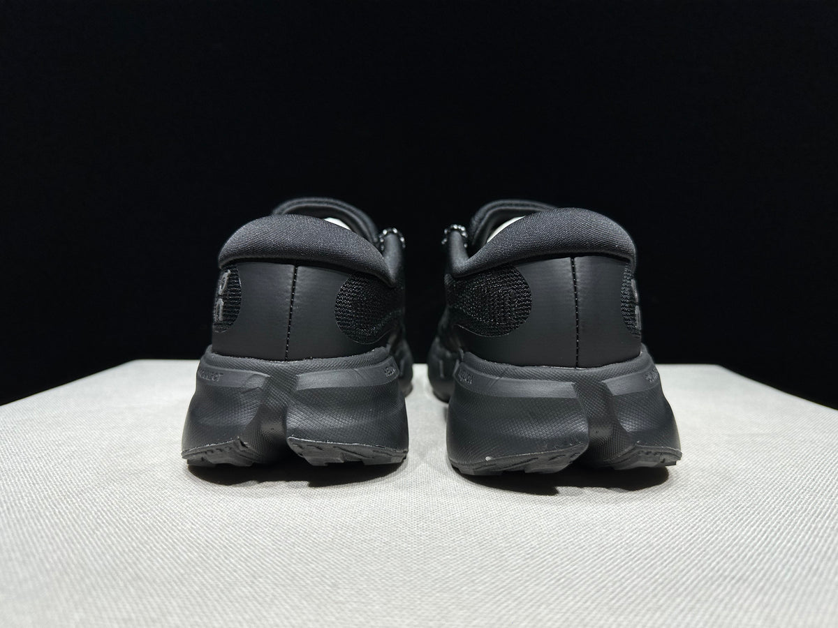 ON - CLOUDSOMA BLACK