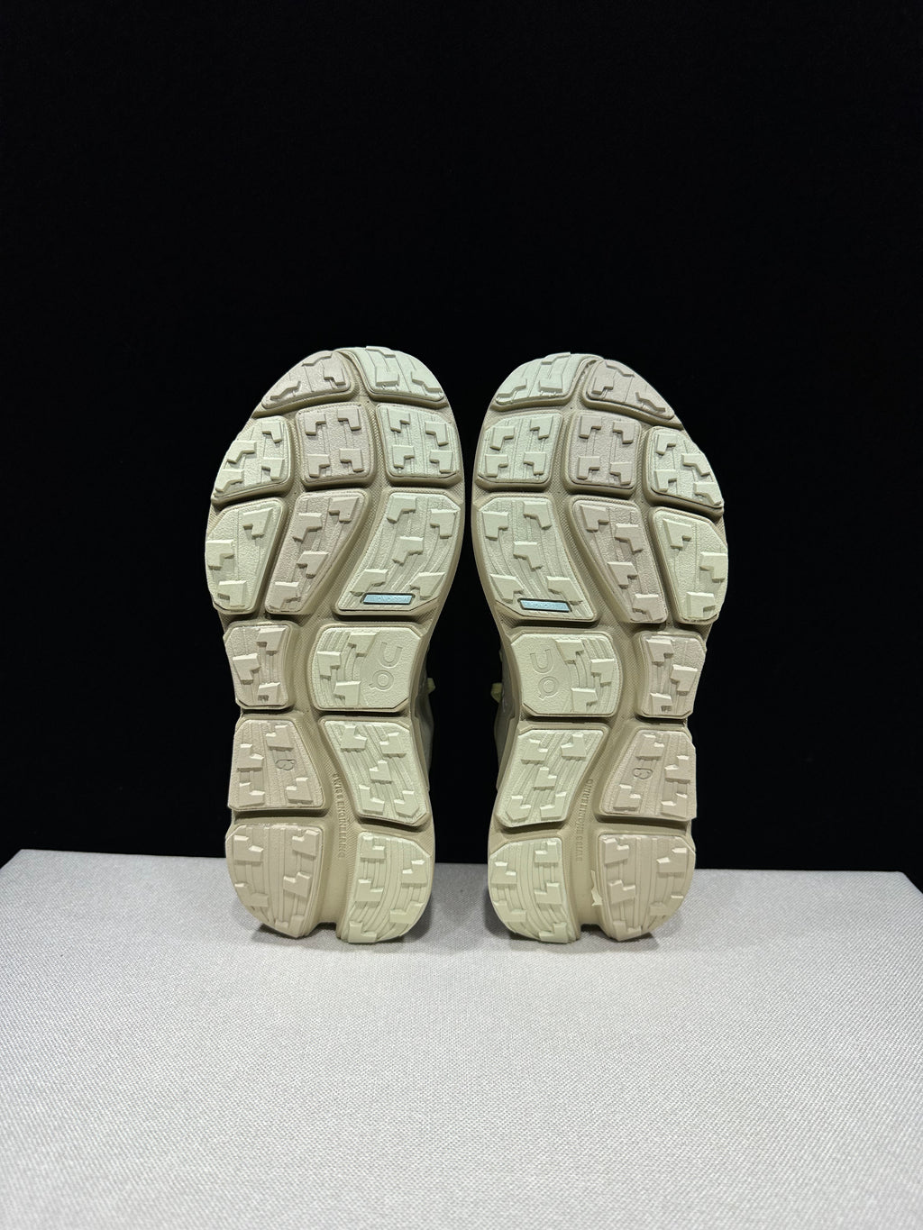 ON - CLOUDSOMA BEIGE