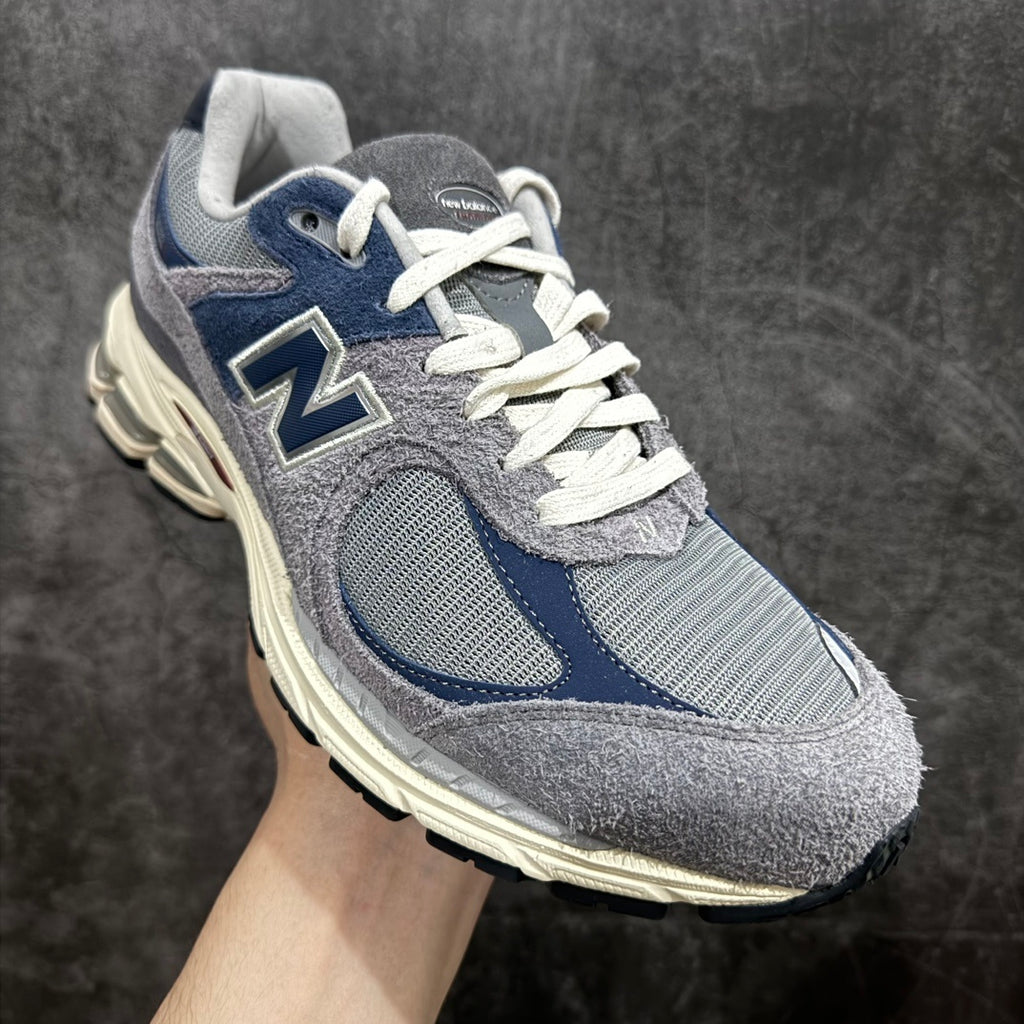 NEW BALANCE 2002R "Navy Castlerock"