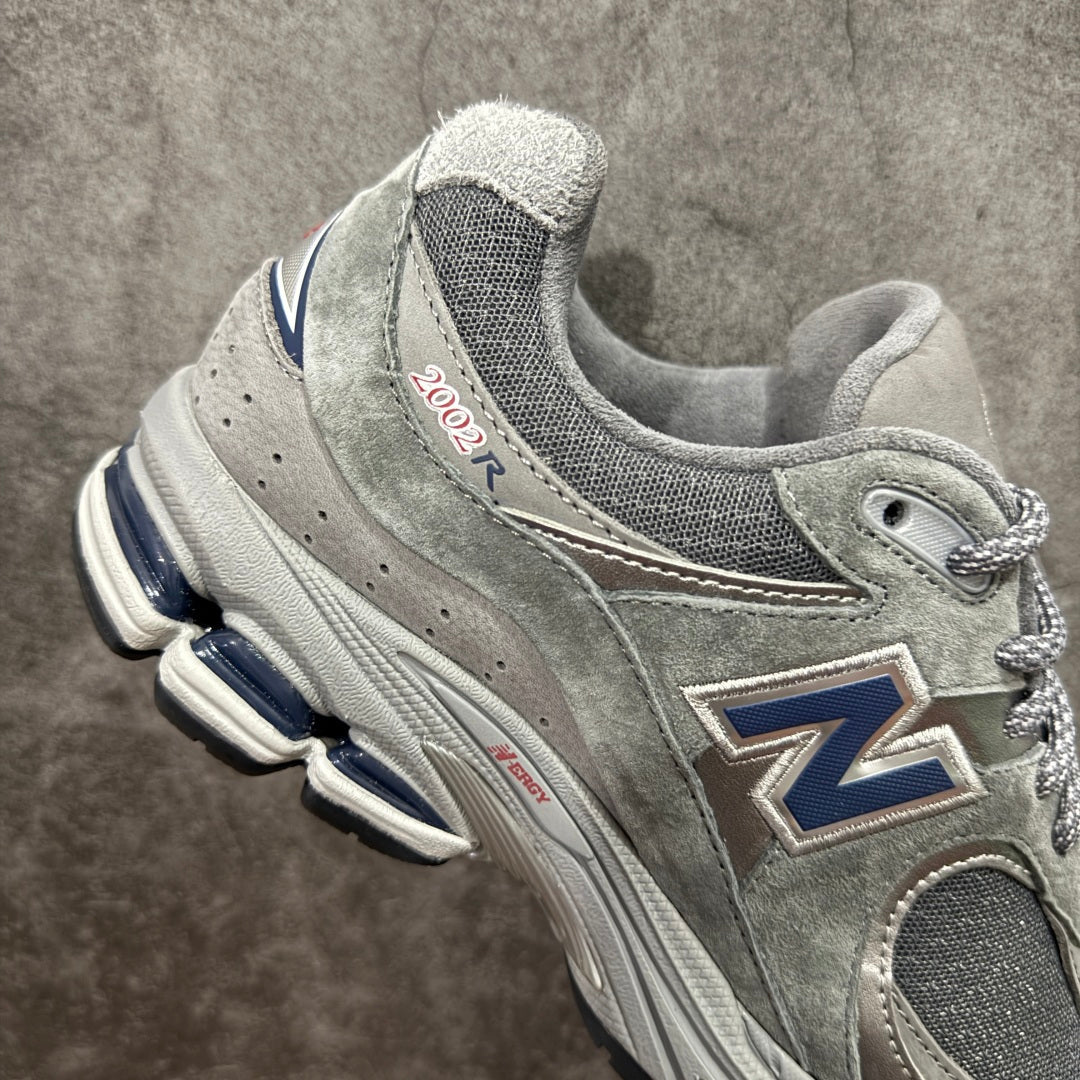 NEW BALANCE 2002R grey and indigo/navy