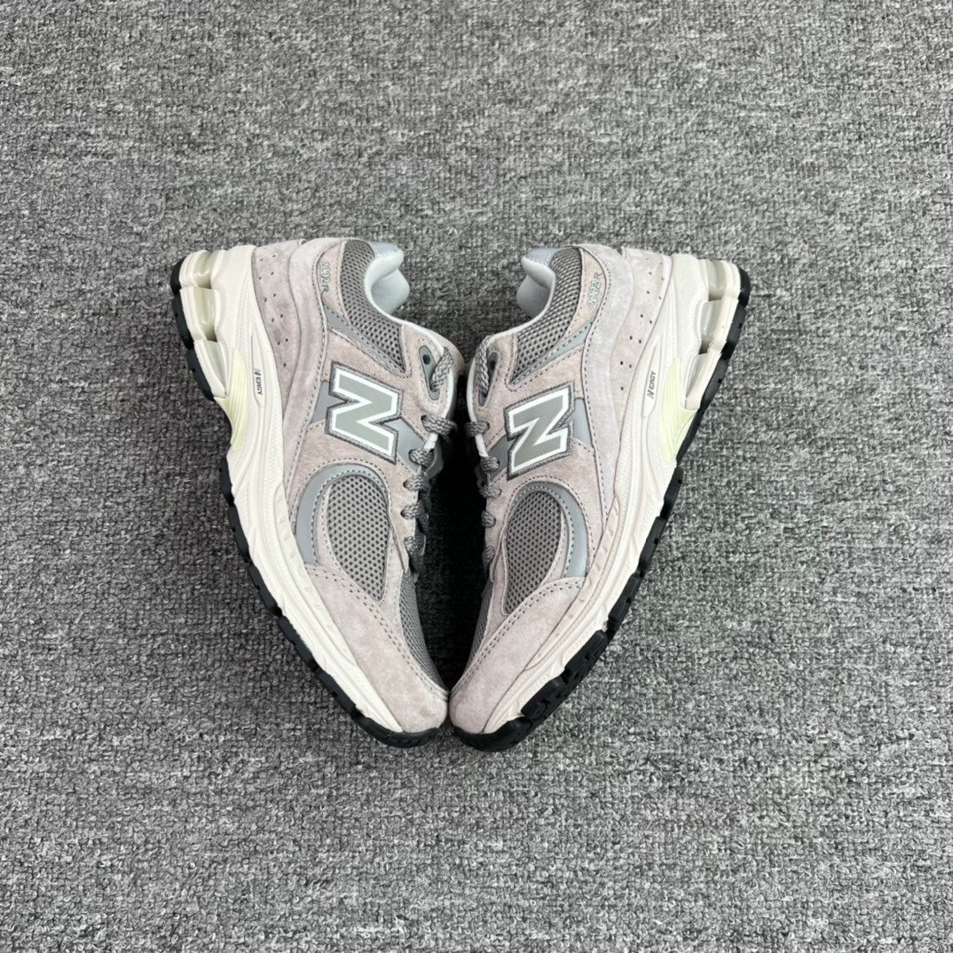 NEW BALANCE 2002R Marblehead / Light Aluminum
