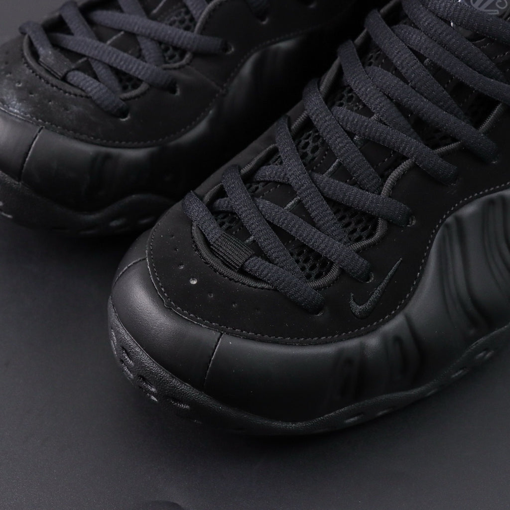 NIKE AIR  Foamposite  Black / Anthracite / Black
