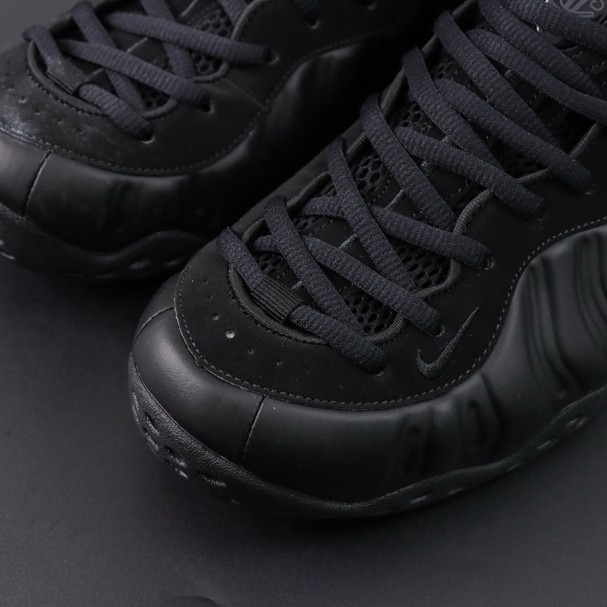 NIKE AIR  Foamposite  Black / Anthracite / Black