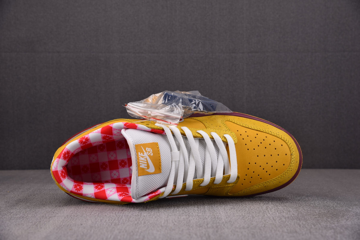 Nike SB Dunk  Low "Yellow Lobster"