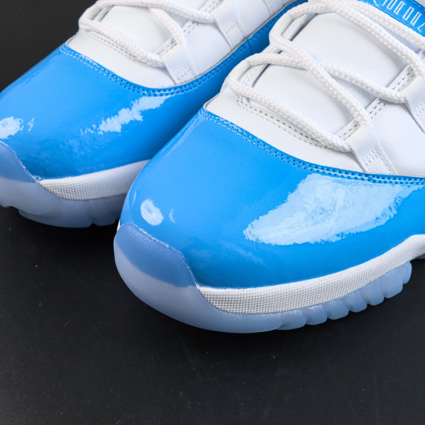 Jordan 11 Retro Low 'University Blue'