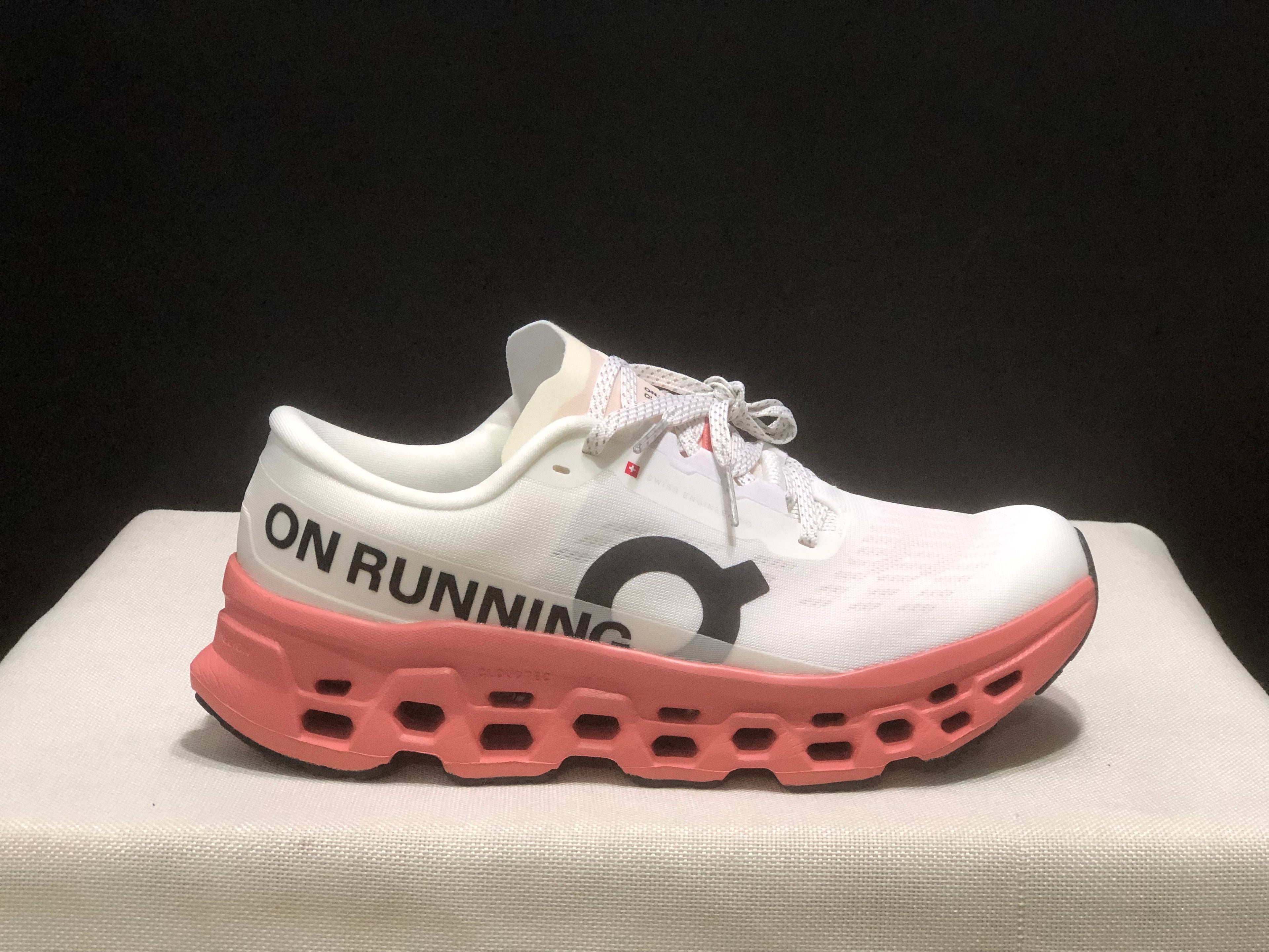 ON - Cloudmonster 3 'Ivory | Dustrose'