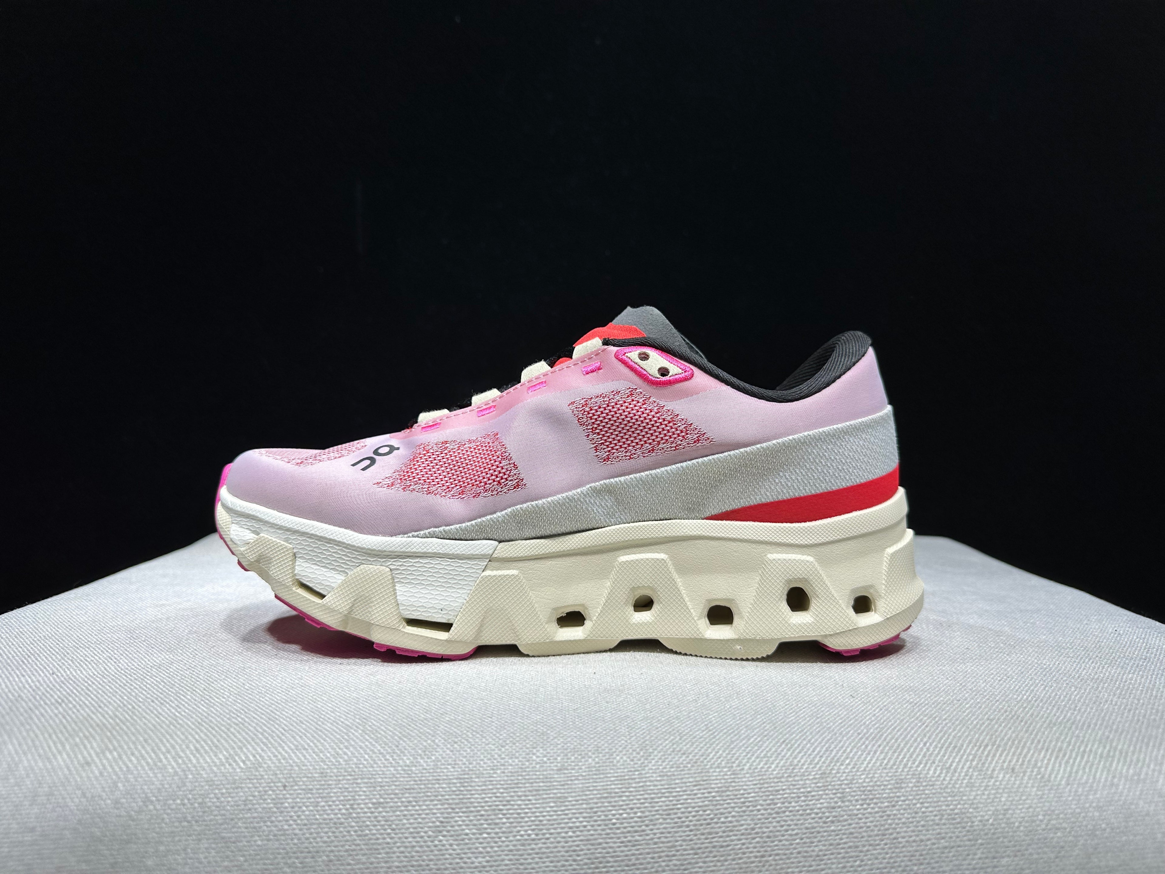 ON - Cloudmonster Hyper 'Red | Cream'