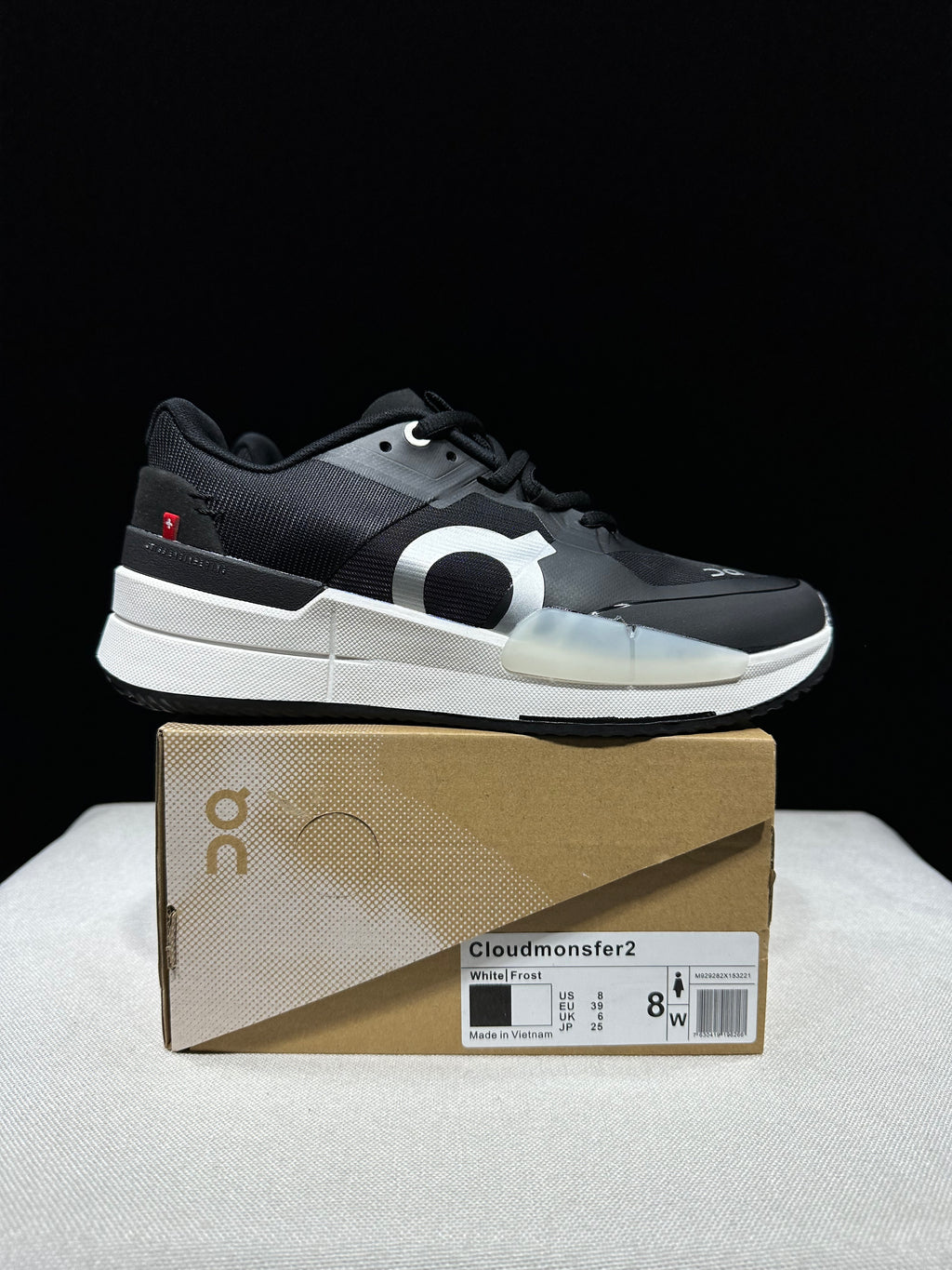 THE ROGER Pro 2 'Black | White'