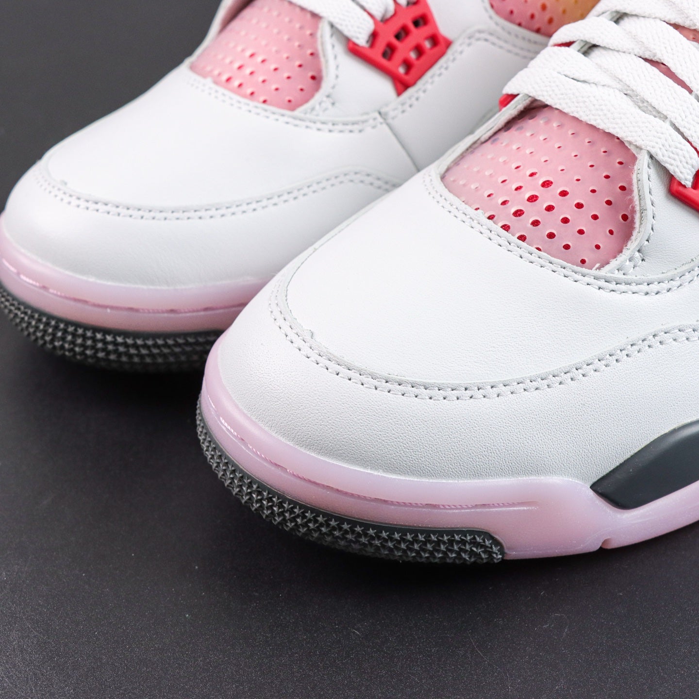 Air Jordan 4 Retro 'Comic'