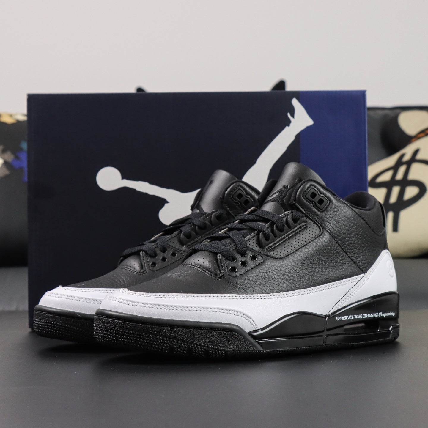 Fragment Design x Air Jordan 3 'Black/White'