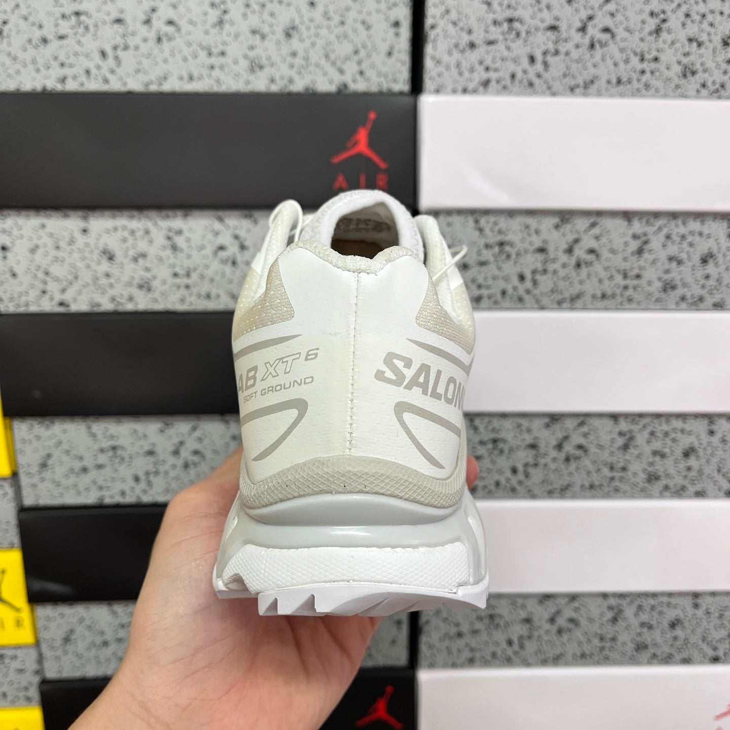 SALOMON-XT-6 'White Lunar Rock'