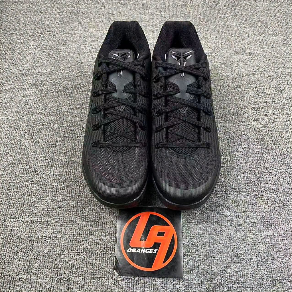 Kobe 9 EM low Protro Triple Black Blackout