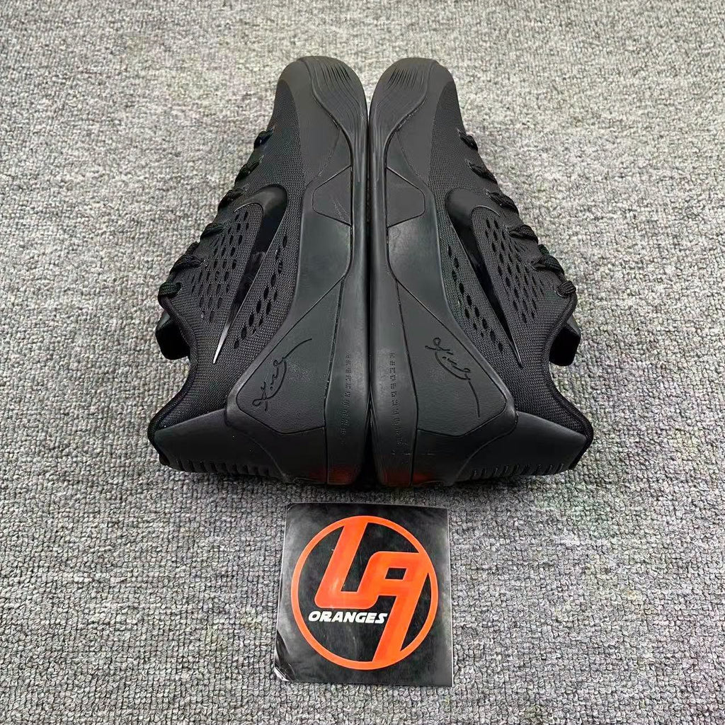 Kobe 9 EM low Protro Triple Black Blackout