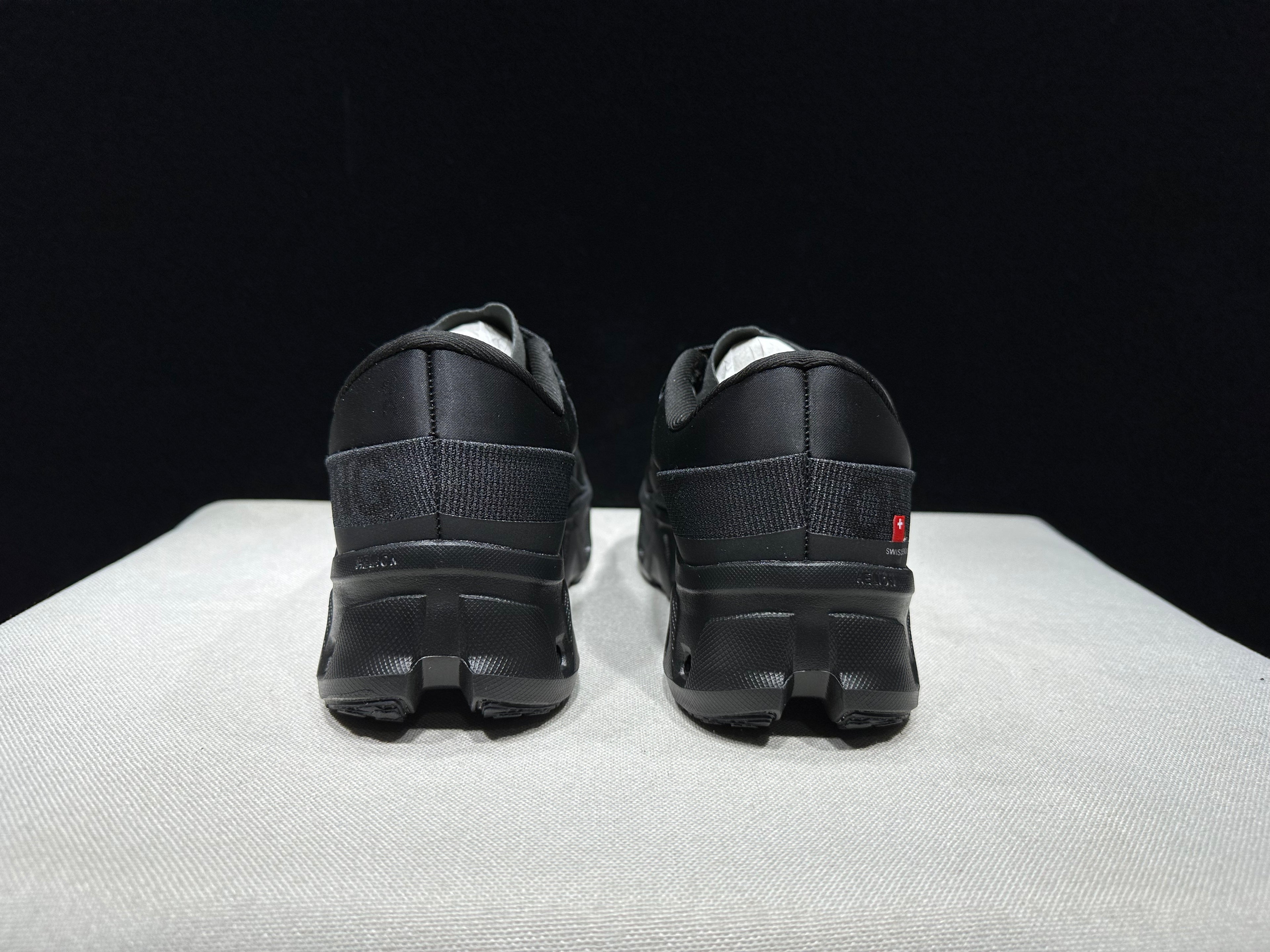 ON - Cloudmonster Hyper 'Black | Black'