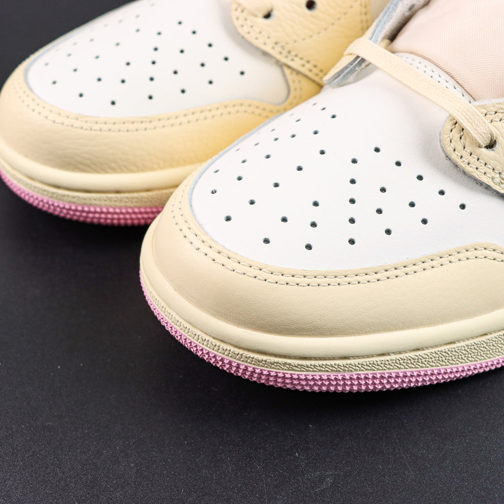 Jordan 1 Low OG x Travis Scott 'Shy Pink'