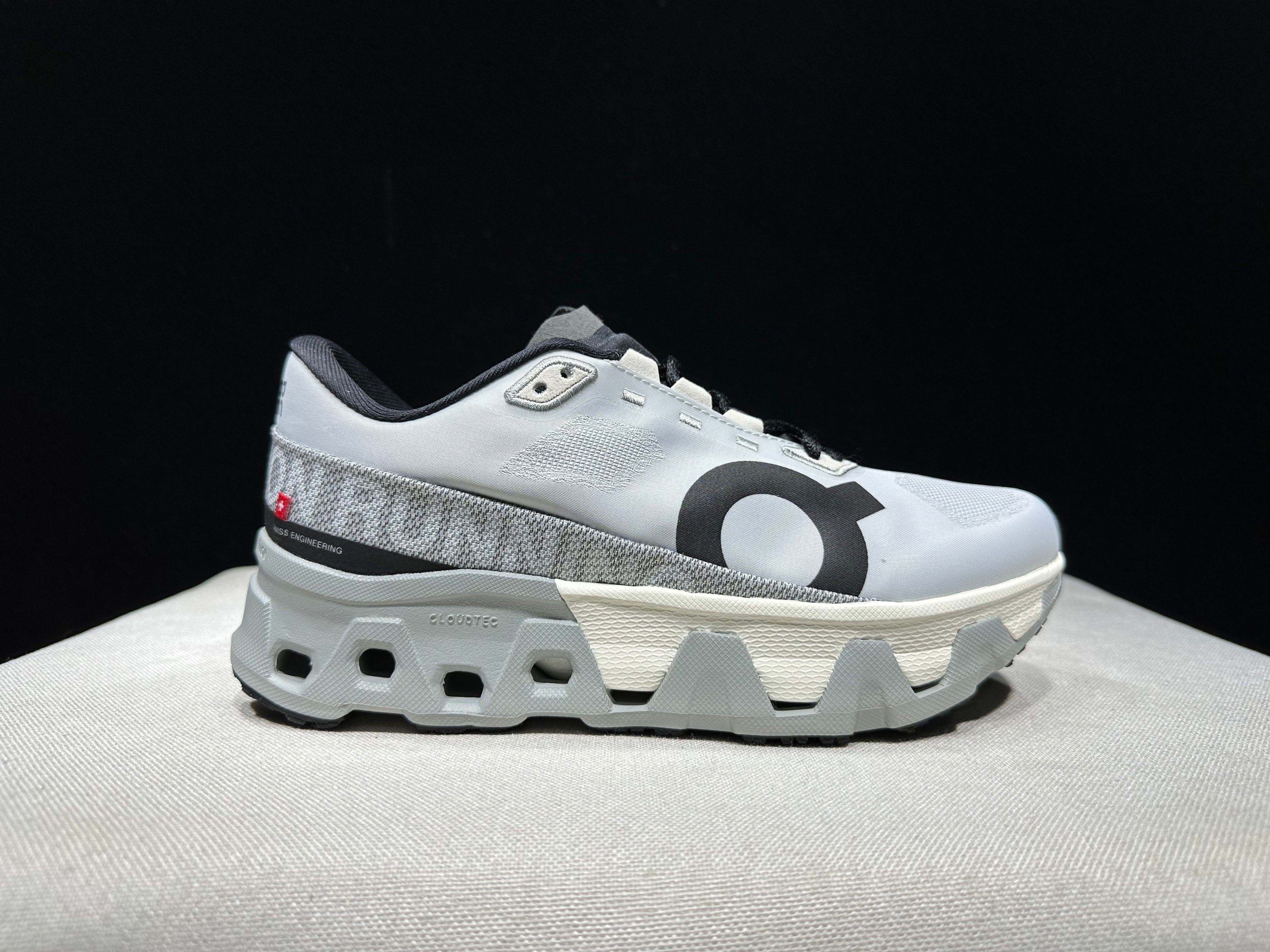 ON - Cloundmonster Hyper 'Glacier | Ivory'