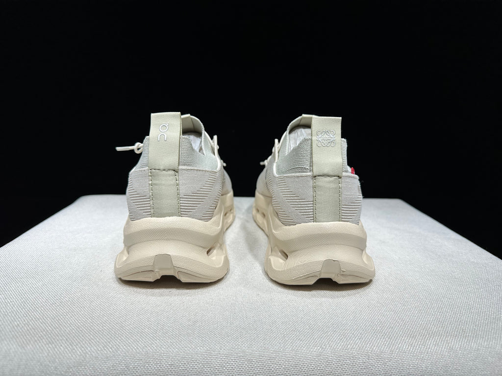 ON - Cloudtilt x Loewe 'Sand'