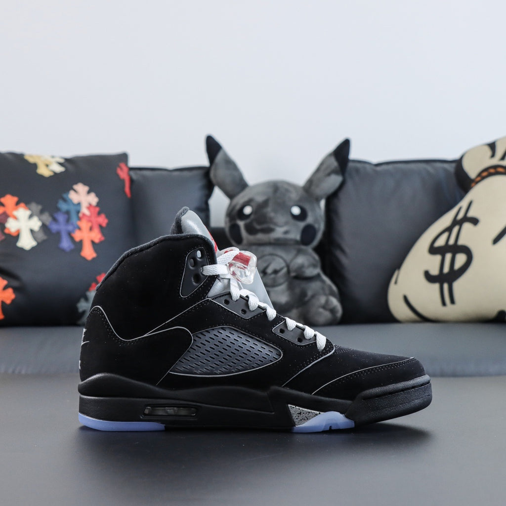 Jordan 5 Retro OG 'Black Metallic Reimagined'