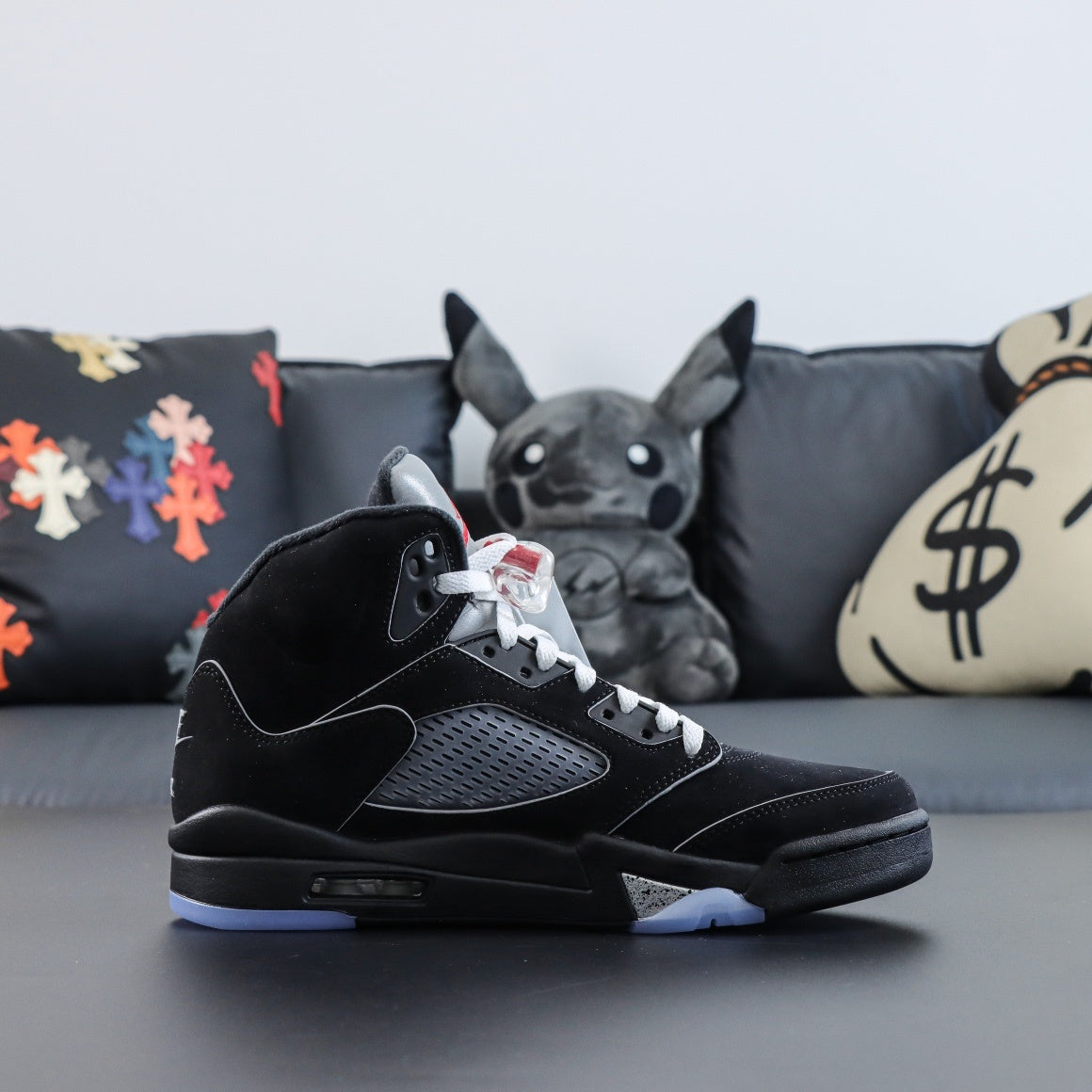 Jordan 5 Retro OG 'Black Metallic Reimagined'