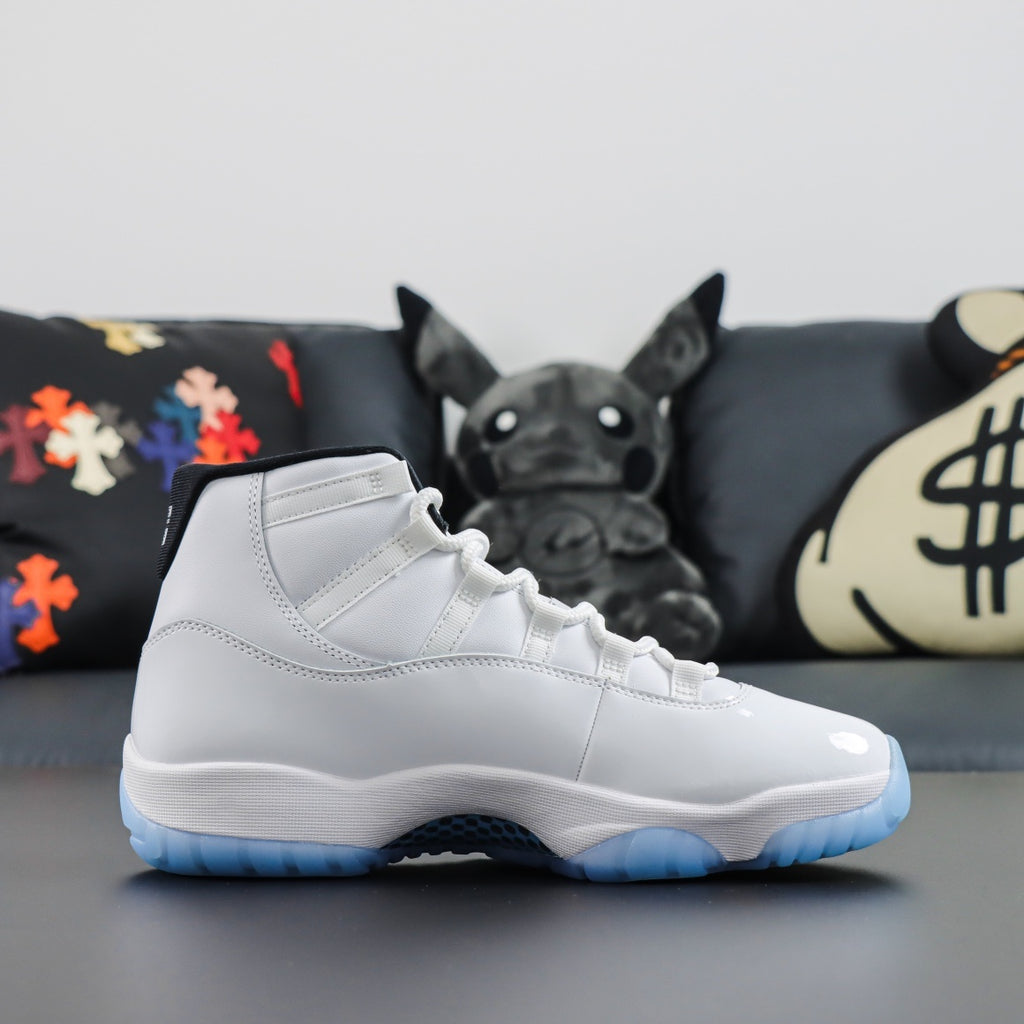Jordan 11 Retro 'Legend Blue'