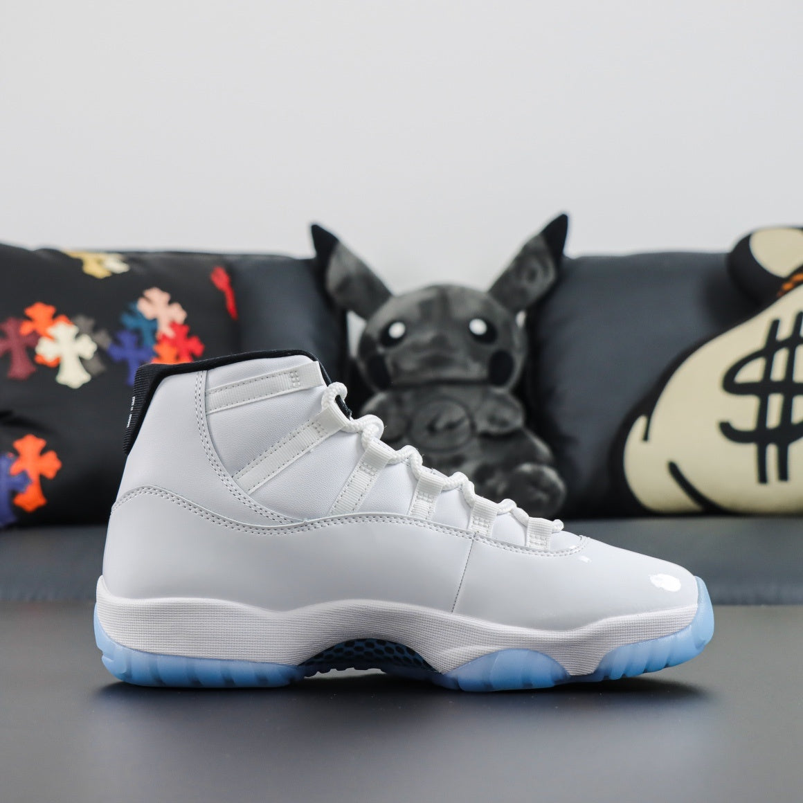 Jordan 11 Retro 'Legend Blue'