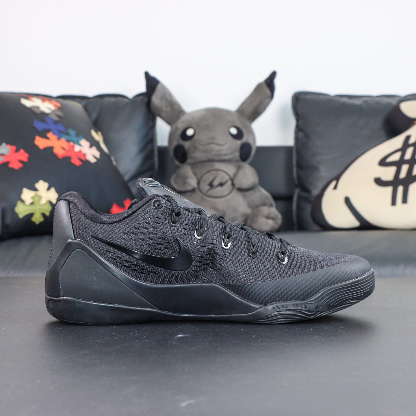 Kobe 9 EM low Protro Triple Black
