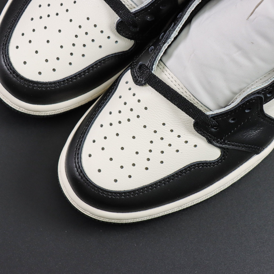 Jordan 1 Retro High OG 'Dark Mocha'