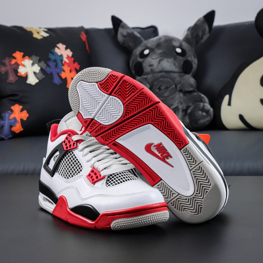 Jordan 4 'Fire Red' 2020