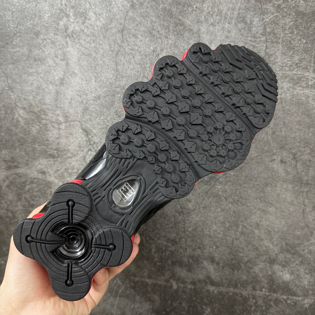 NIKE SHOX TLX Skepta