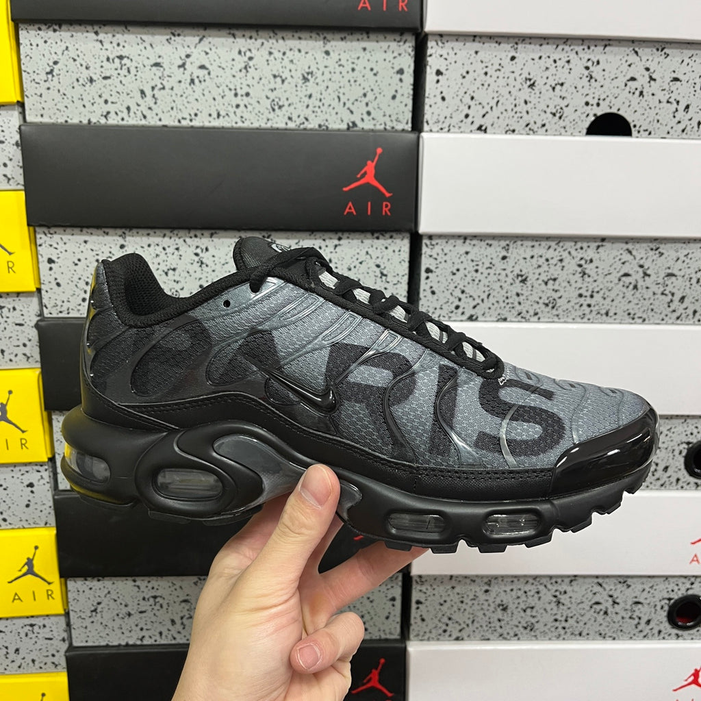 NIKE AIR MAX PLUS PSG Paris Saint-Germain Black Particle Grey