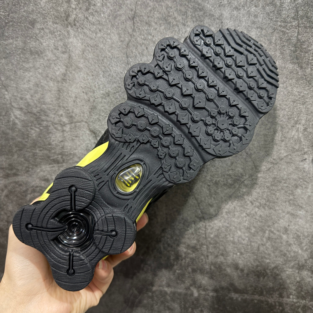 NIKE SHOX TLX Black/Dynamic Yellow/Metallic Silver
