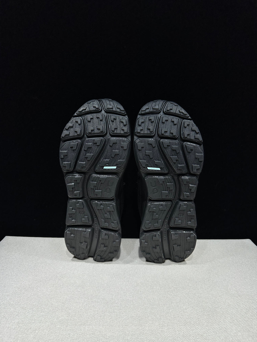 ON - CLOUDSOMA BLACK
