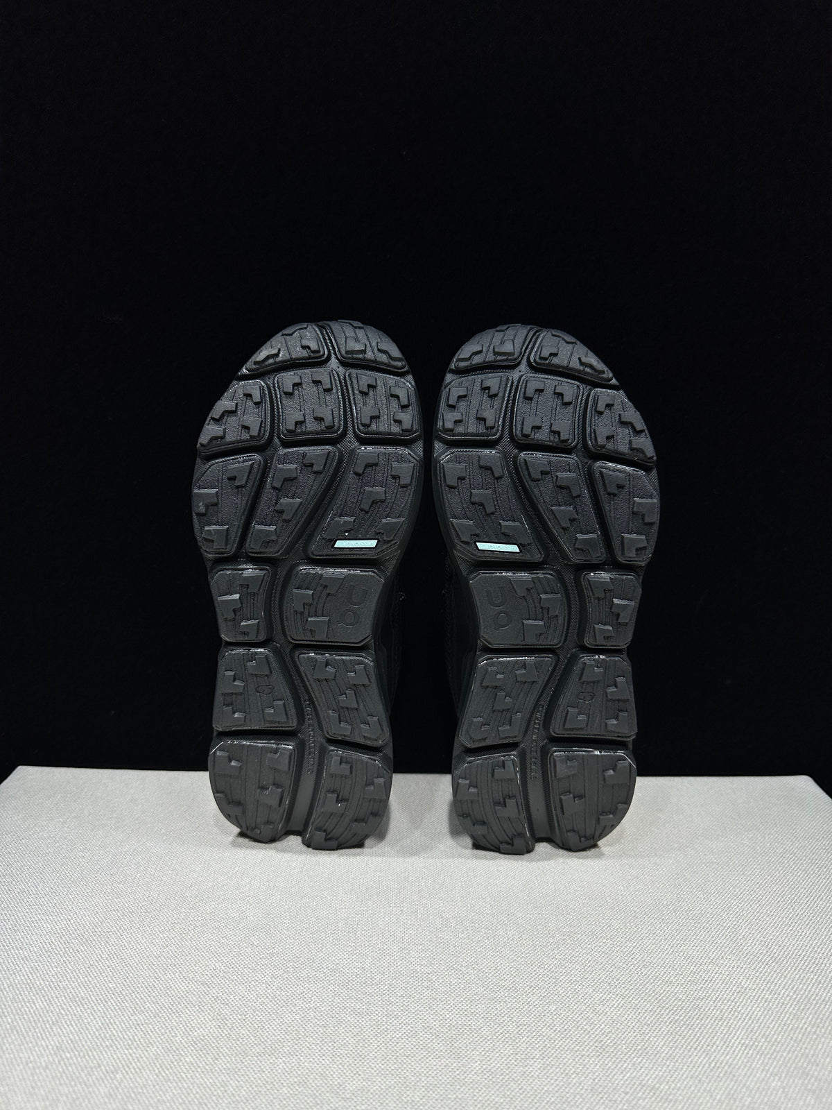 ON - CLOUDSOMA BLACK
