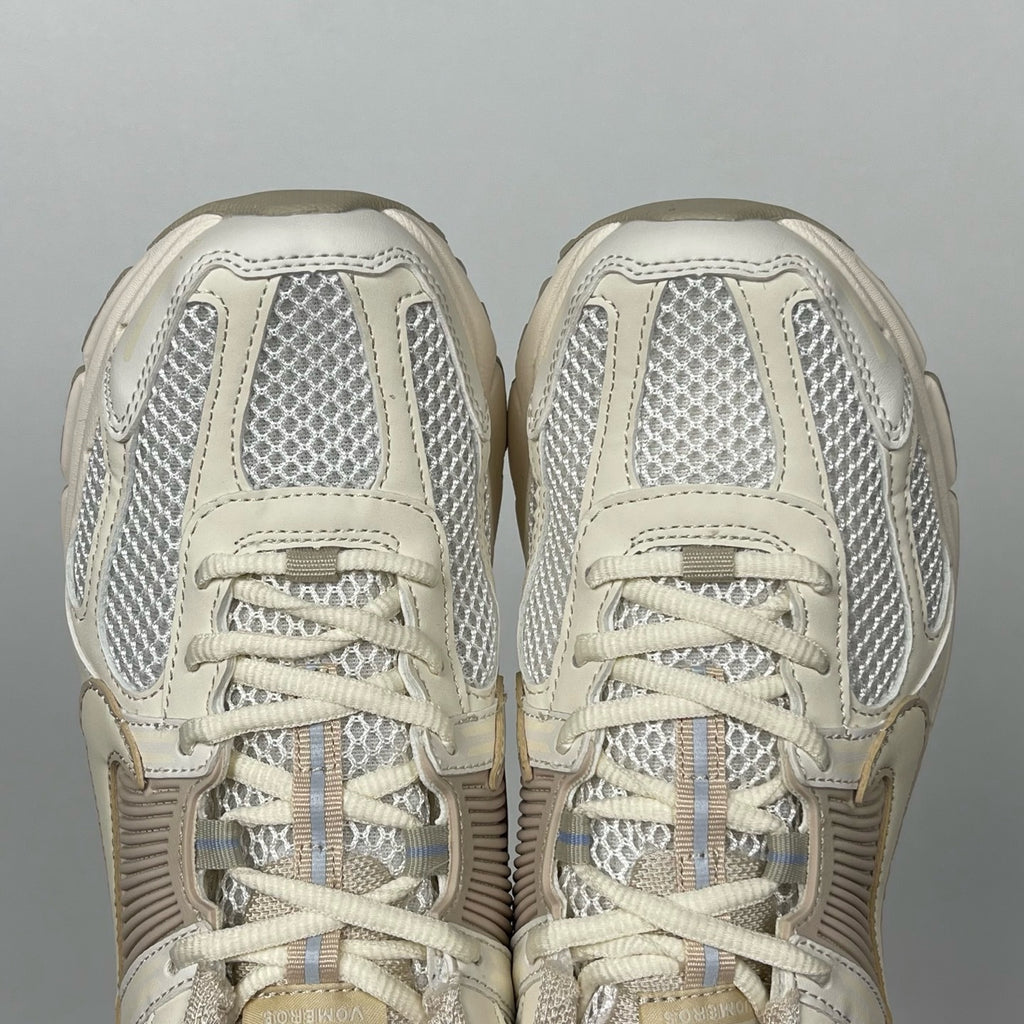 NIKE AIR ZOOM VOMERO 5  Sail / Light Orewood Brown