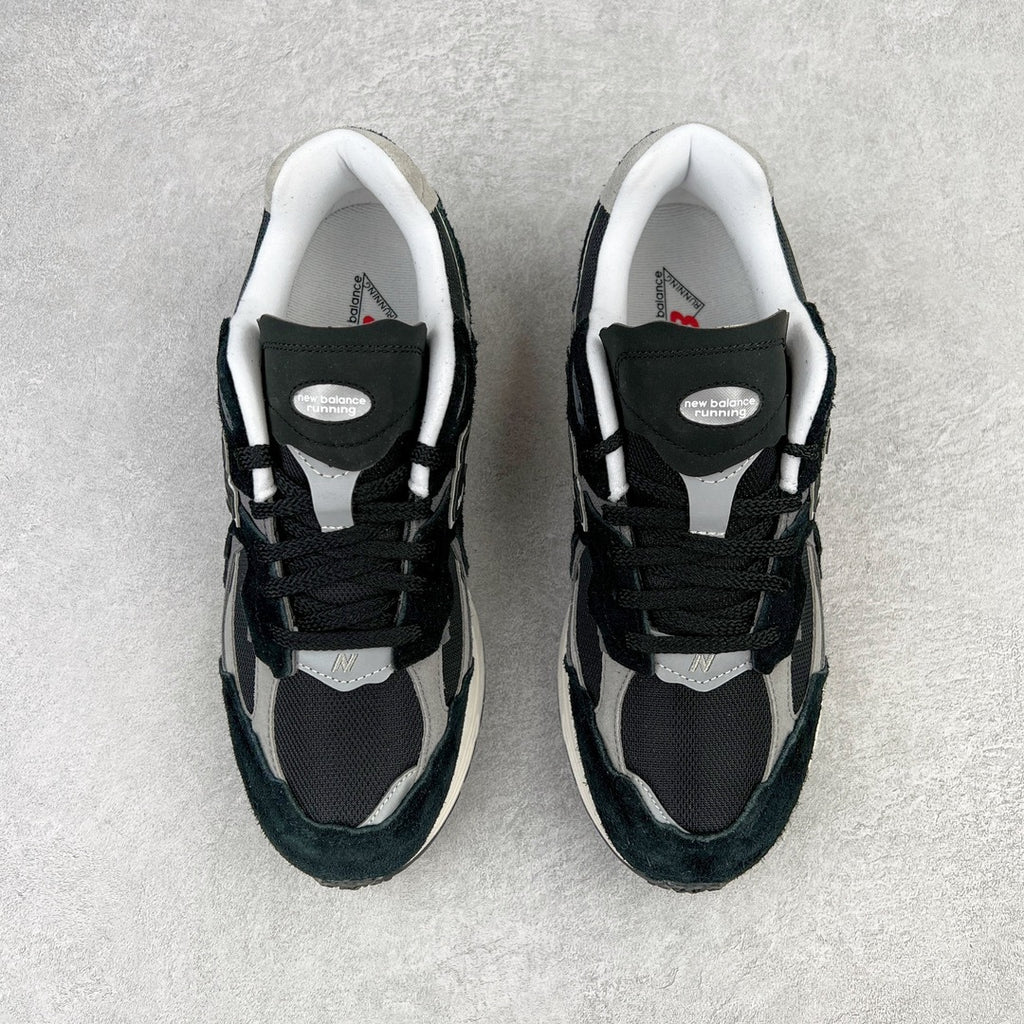 NEW BALANCE 2002R "Protection Pack" in Black/Grey