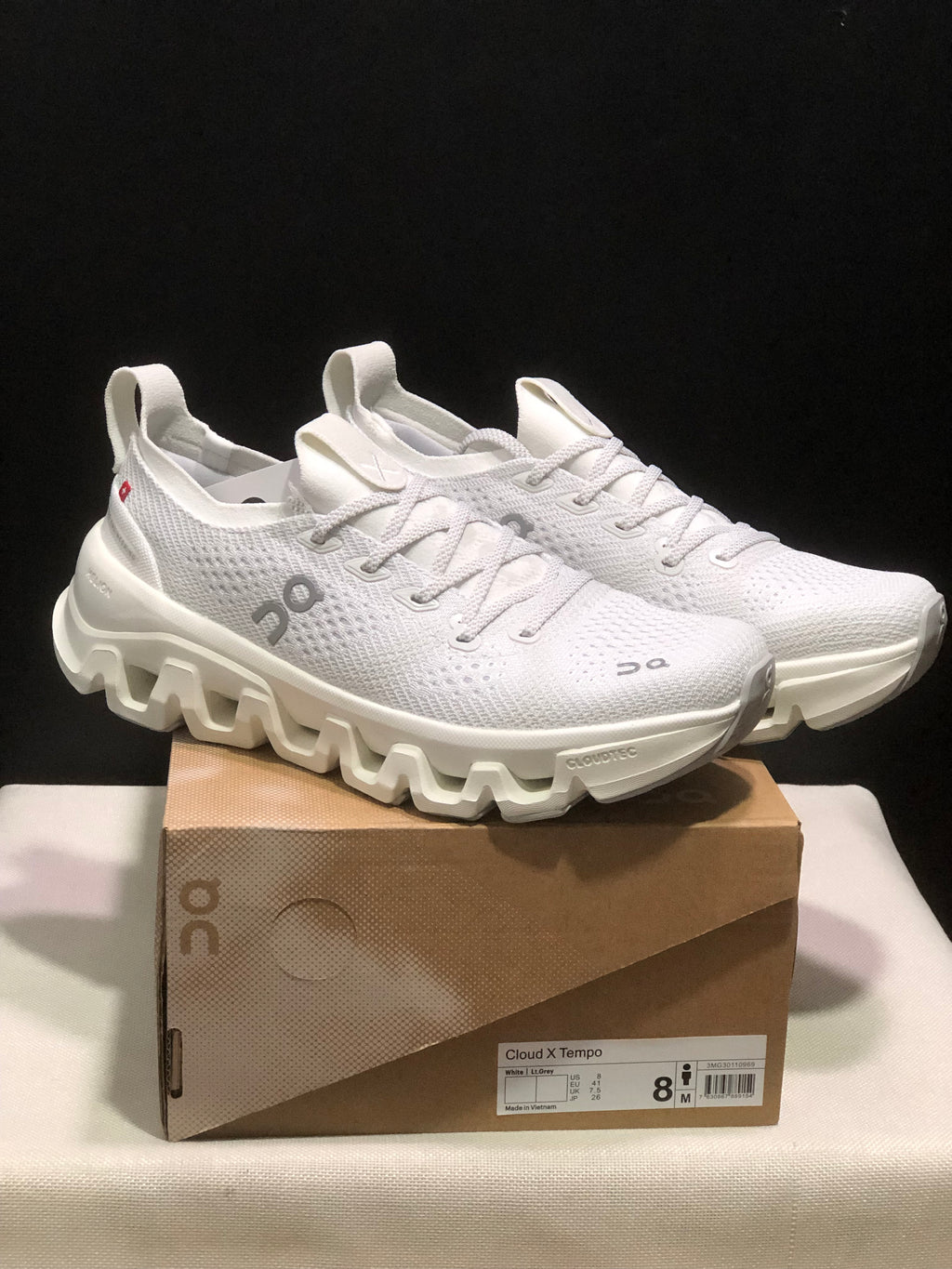 ON - CLOUD X TEMPO 1 ECLIPSE WHITE LT GREY