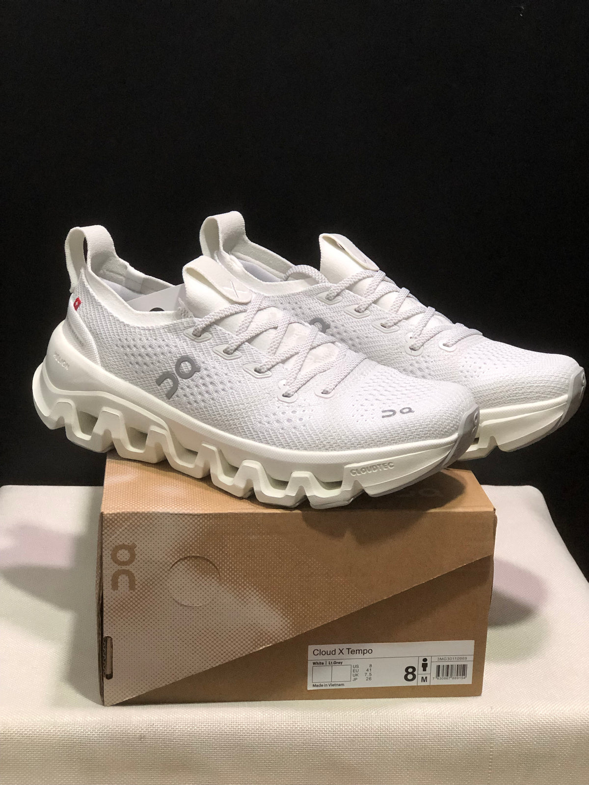 ON - CLOUD X TEMPO 1 ECLIPSE WHITE LT GREY