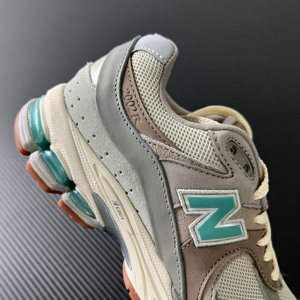 NEW BALANCE 2002R "Oasis"