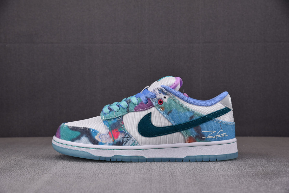 Nike SB Dunk  Low Futura Laboratories Bleached Aqua