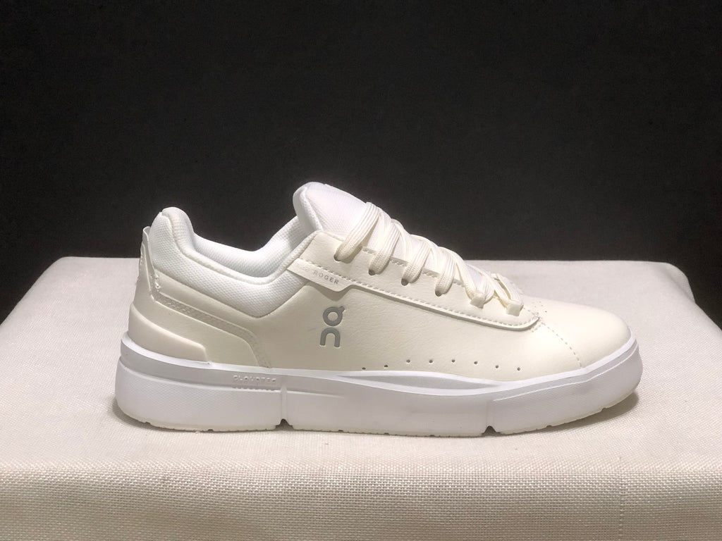 ON - ROGER FEDERER X THE ROGER CENTRE COURT BEIGE WHITE