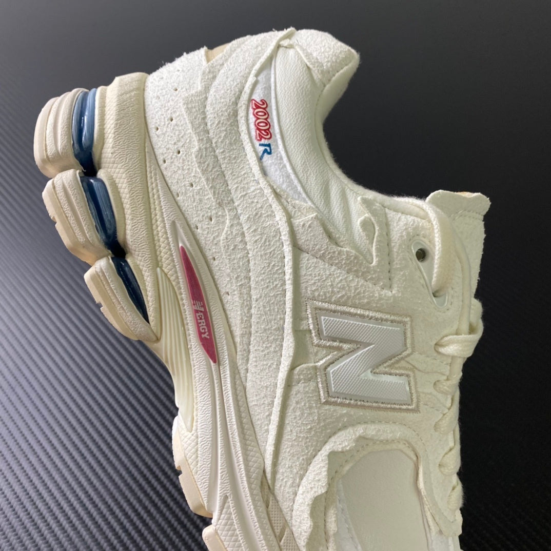 NEW BALANCE 2002R  Protection Pack in "Sea Salt"