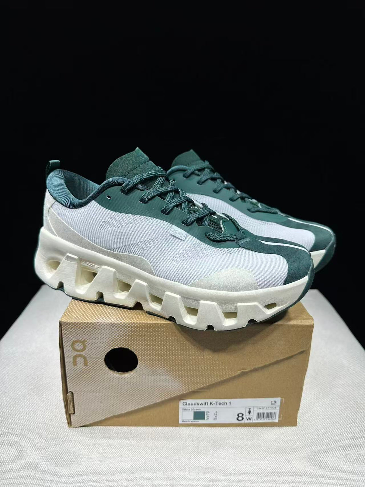 ON - KITH K TECH 1 WHITE GREEN