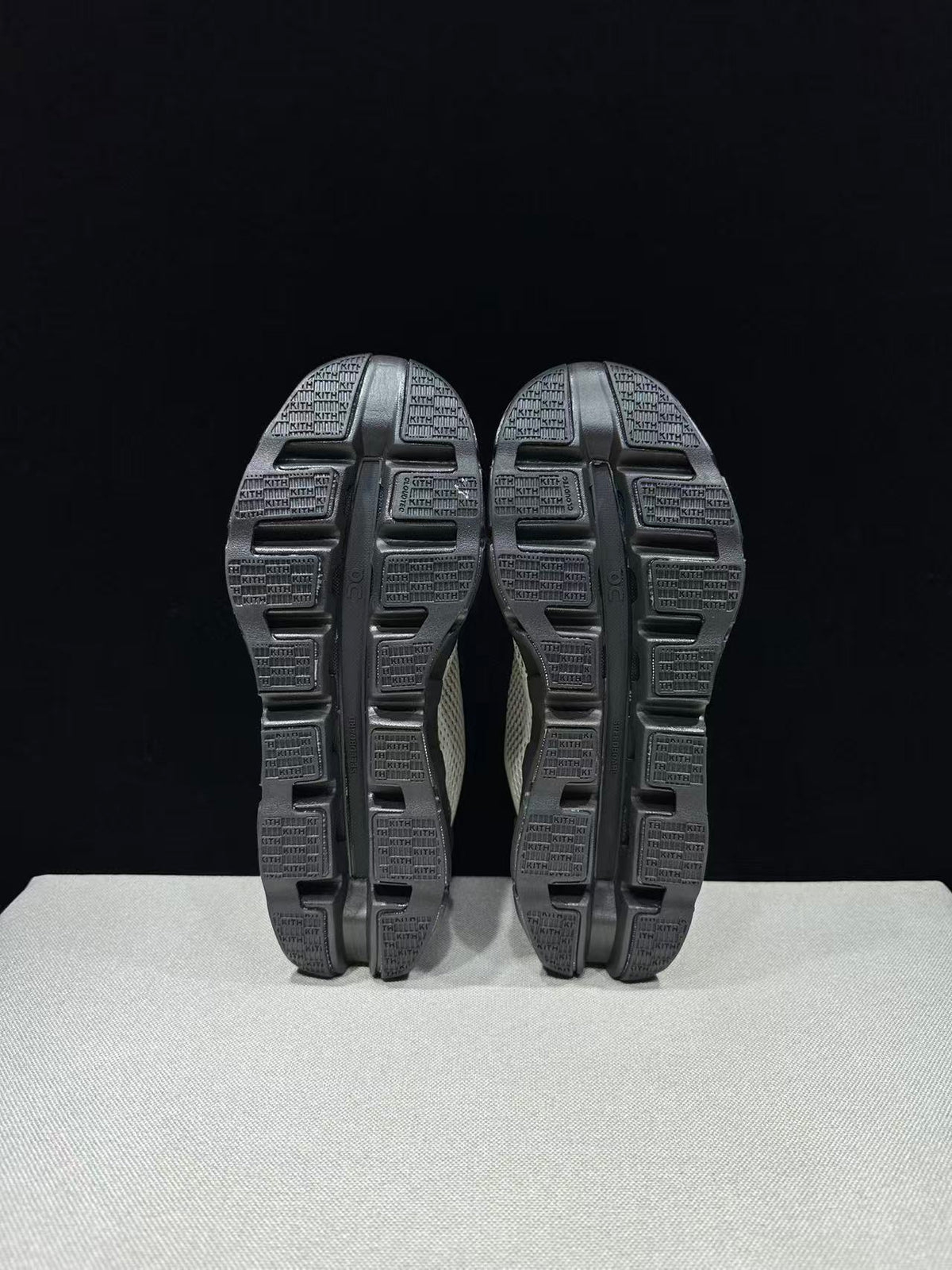 ON - KITH K TECH 2 THORN GANACHE