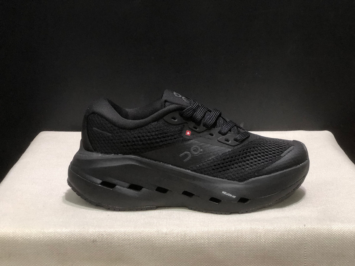 ON- Cloudrunner 3 Max Black
