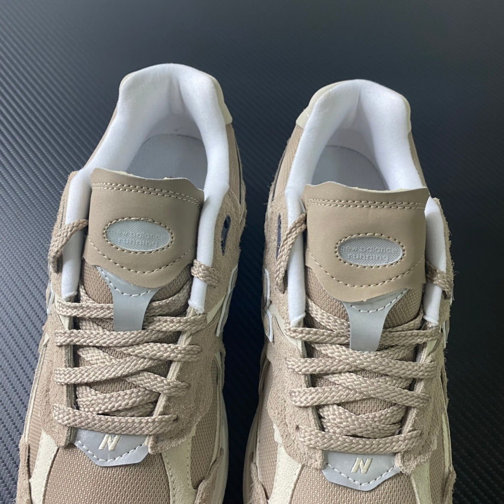 NEW BALANCE 2002R "Protection Pack - Driftwood"