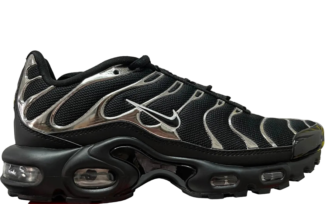 NIKE AIR MAX PLUS Black Chrome