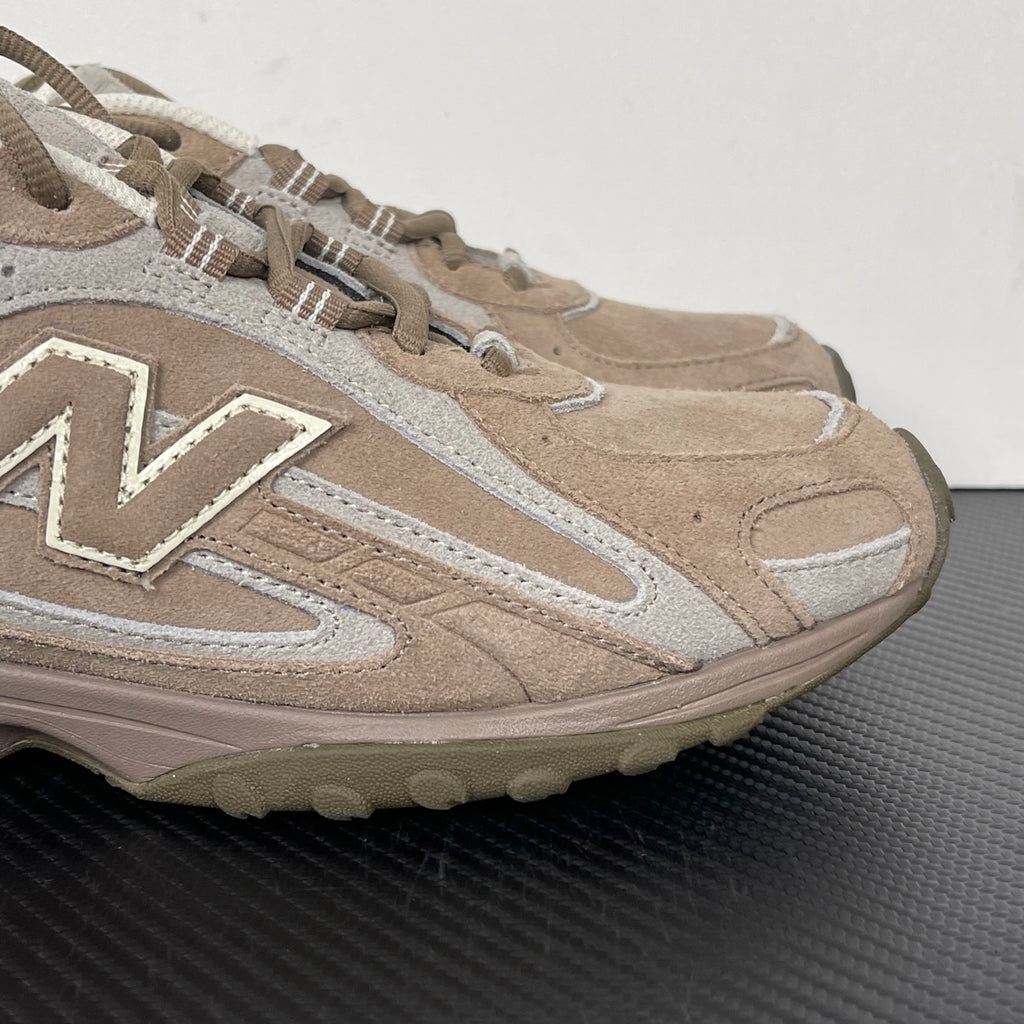 New Balance 204L Mushroom / Arid Stone