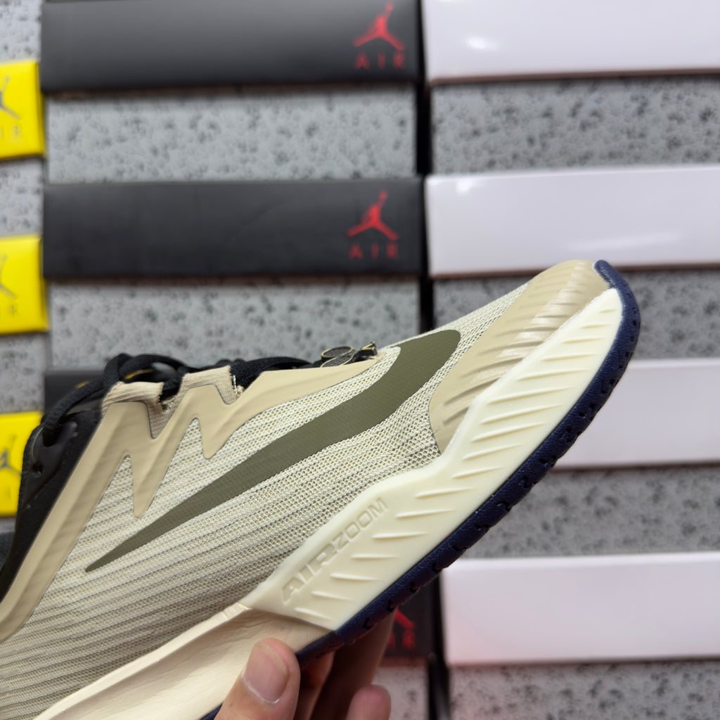 NIKE COURT AIR ZOOM VAPOR PRO 3 HERITAGE HC Desert Khaki Medium Olive