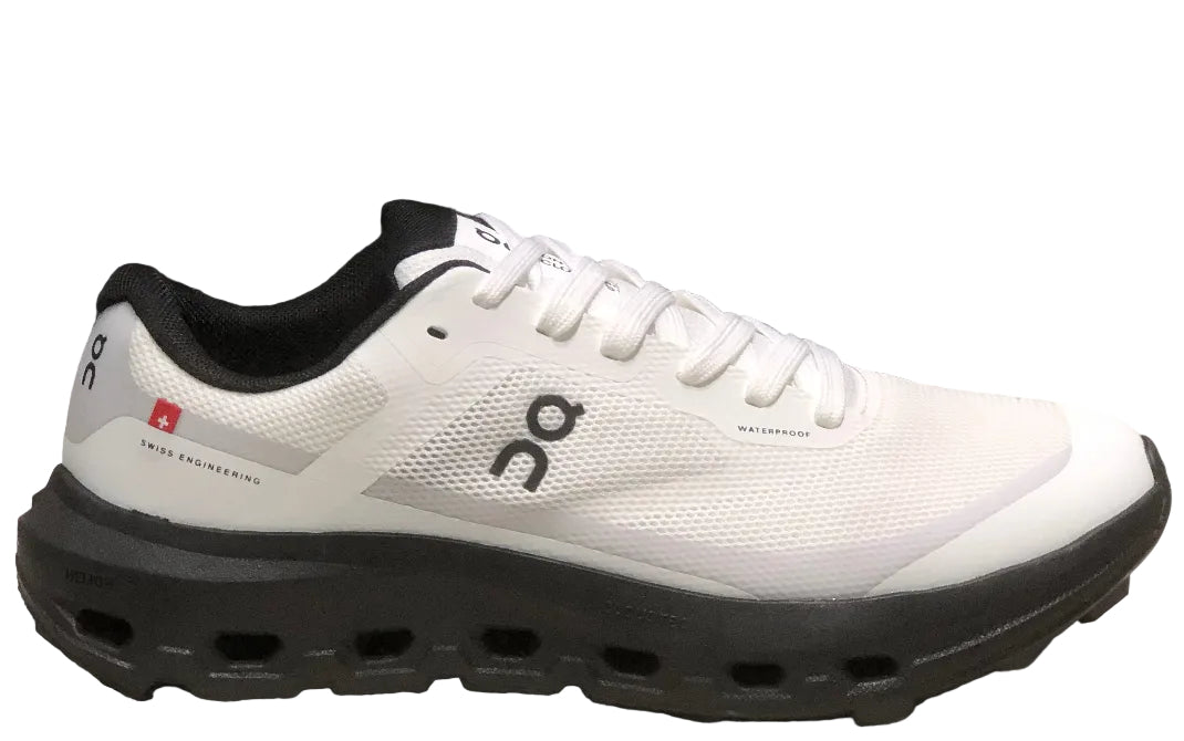 ON - Cloudvista 3  white black