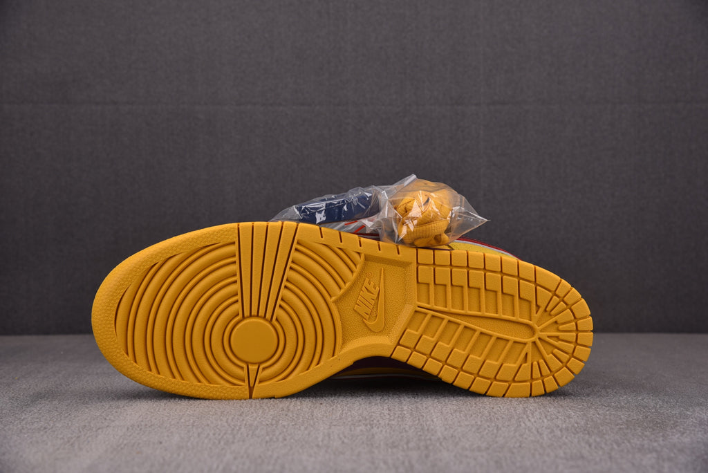 Nike SB Dunk  Low "Yellow Lobster"